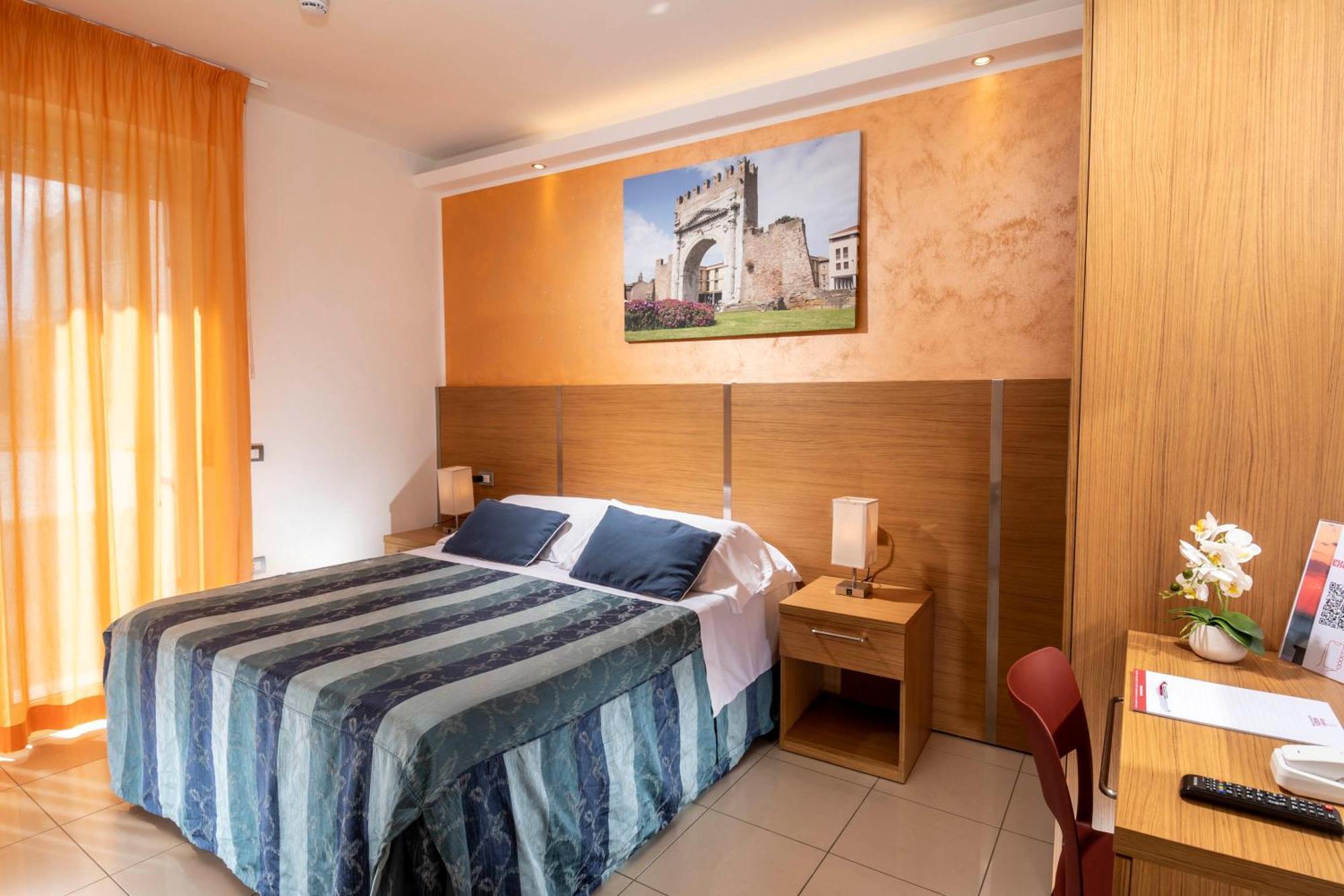 Residence Marzia Rimini Ngoại thất bức ảnh