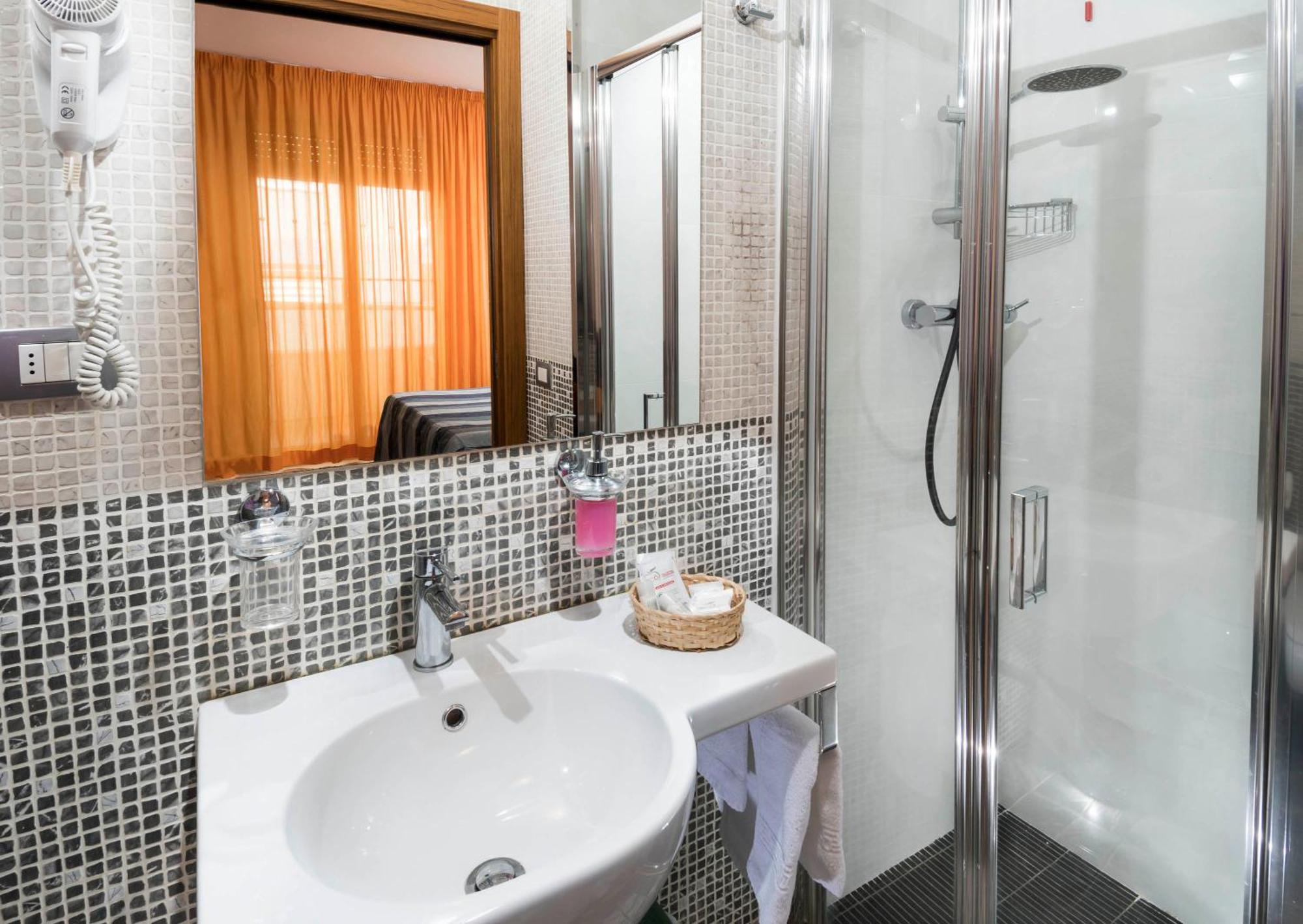 Residence Marzia Rimini Ngoại thất bức ảnh