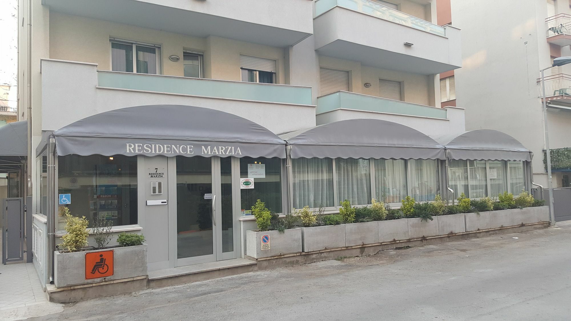 Residence Marzia Rimini Ngoại thất bức ảnh