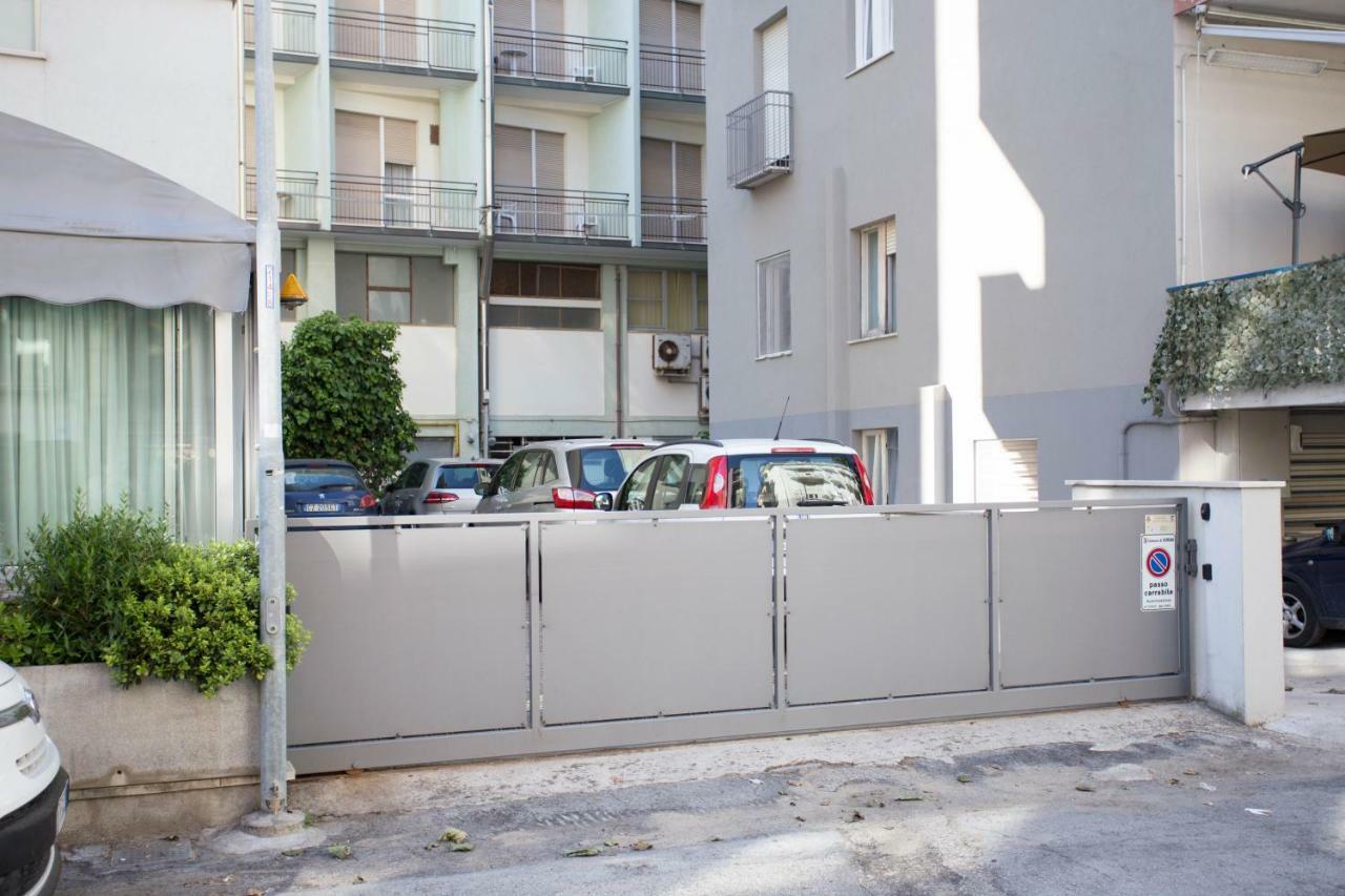 Residence Marzia Rimini Ngoại thất bức ảnh